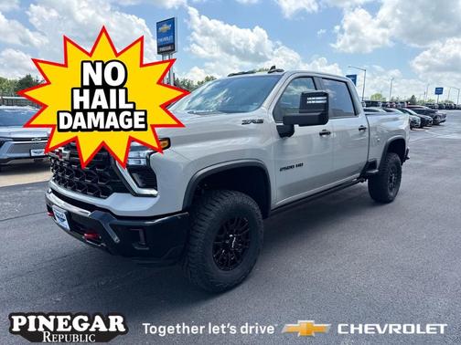 White Sand 2026 Chevrolet Silverado 2500 ZR2