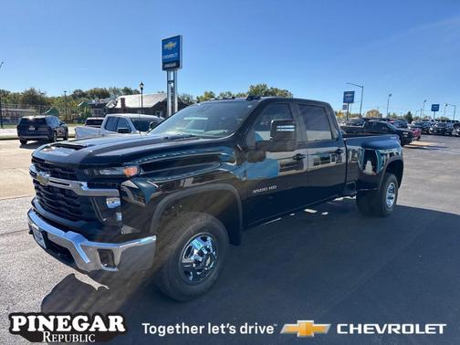 2026 Chevrolet Silverado 3500 LT