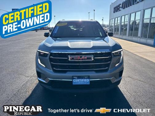 2025 GMC Acadia Elevation