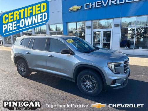 2025 GMC Acadia Elevation