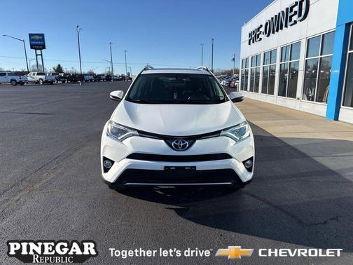 2016 Toyota RAV4 XLE