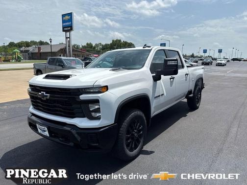 2025 Chevrolet Silverado 2500 Custom