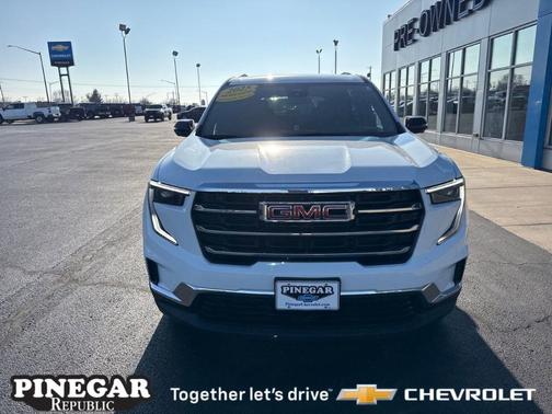 2025 GMC Acadia Elevation