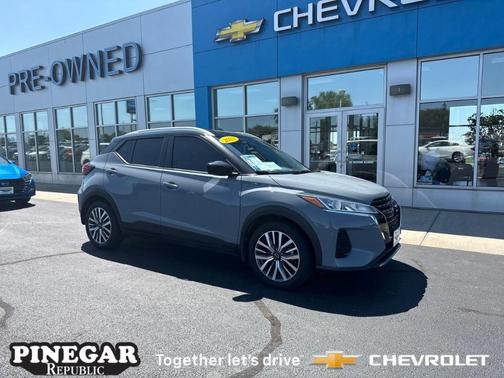 2023 Nissan Kicks SV