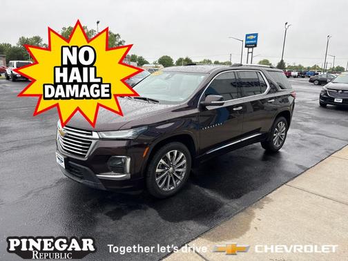 Black Cherry Metallic 2022 Chevrolet Traverse Premier