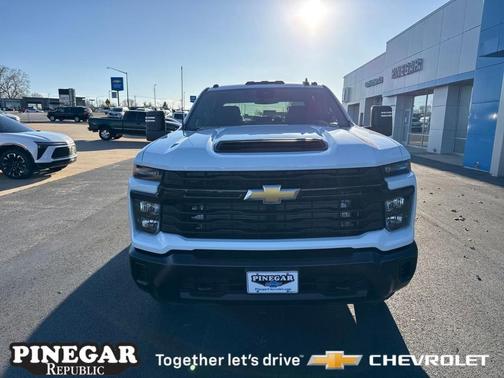 2026 Chevrolet Silverado 3500 WT
