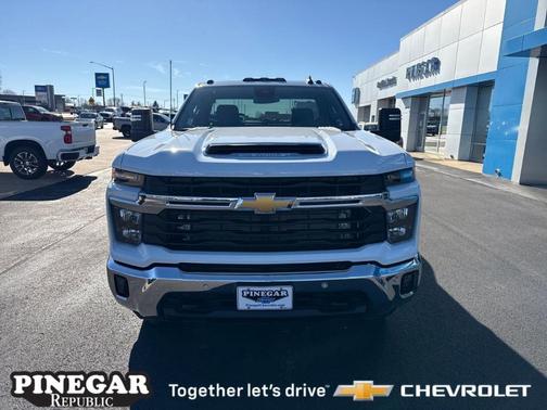 2026 Chevrolet Silverado 3500 LT