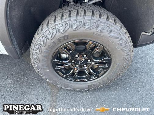 2024 Chevrolet Silverado 1500 ZR2
