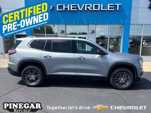 2025 GMC Acadia Elevation