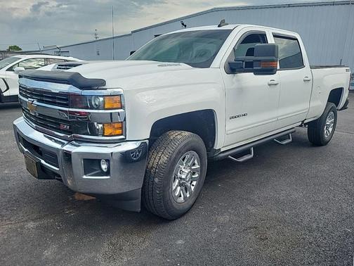 Summit White 2017 Chevrolet Silverado 2500 LT