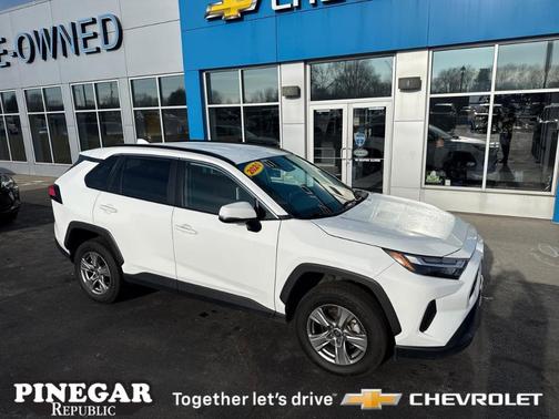 2024 Toyota RAV4 XLE