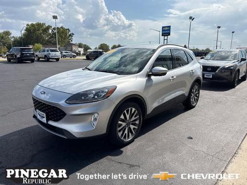 2020 Ford Escape Titanium Hybrid