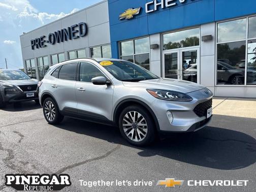 2020 Ford Escape Titanium Hybrid