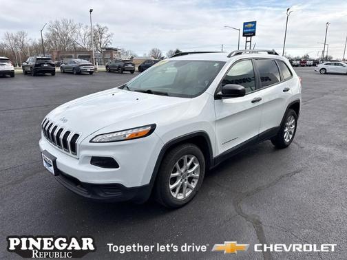 2017 Jeep Cherokee Sport