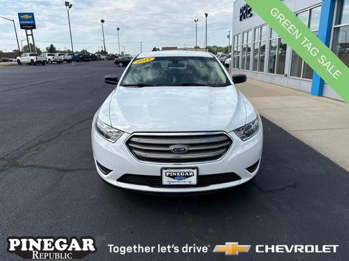 2018 Ford Taurus SE