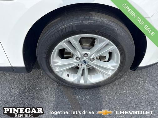 2018 Ford Taurus SE