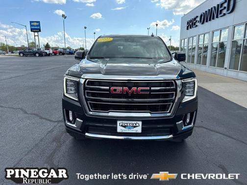 2023 GMC Yukon XL SLT