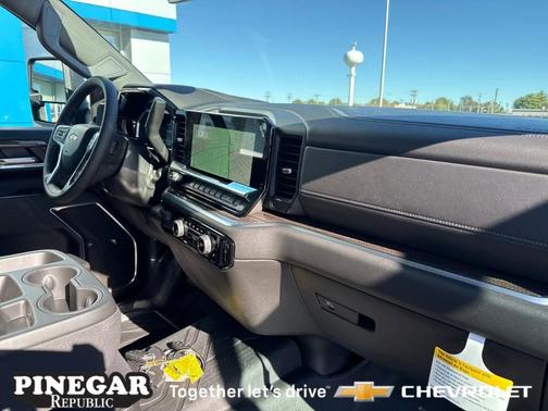 2026 Chevrolet Silverado 3500 LT