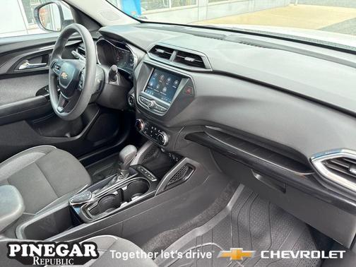 Summit White 2023 Chevrolet Trailblazer LT