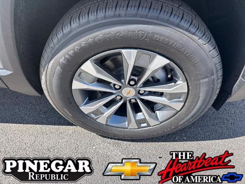 Sterling Gray Metallic 2027 Chevrolet Equinox LT