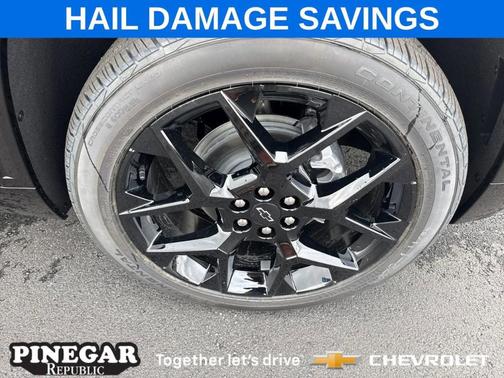 Mosaic Black Metallic 2026 Chevrolet Traverse RS