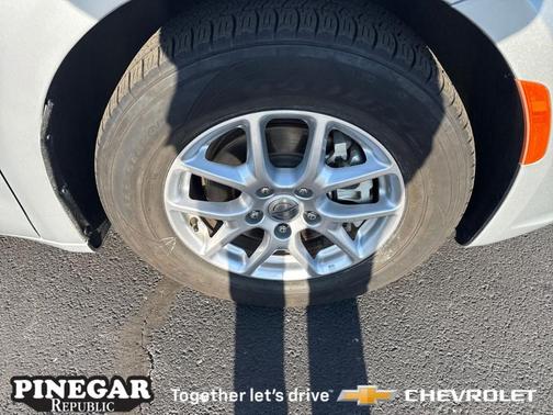 2024 Chrysler Pacifica Touring-L