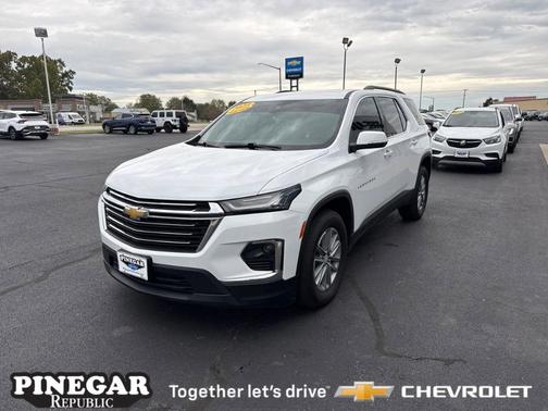2023 Chevrolet Traverse LT Leather