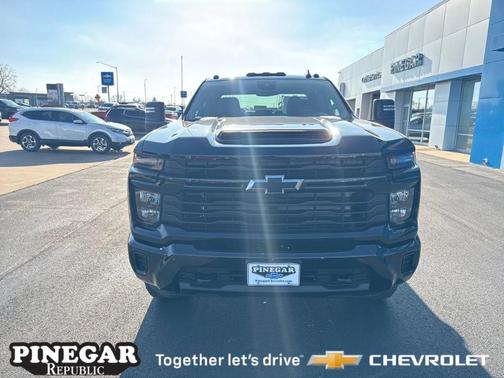 2026 Chevrolet Silverado 2500 Custom