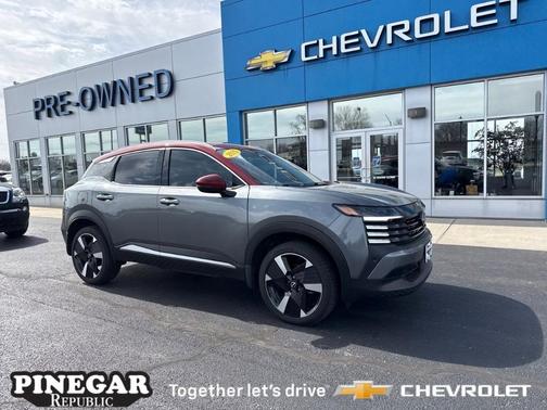 2025 Nissan Kicks SR