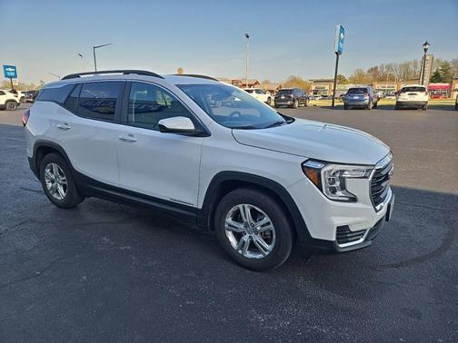 Summit White 2022 GMC Terrain SLE