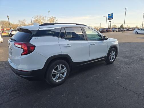 2022 GMC Terrain SLE