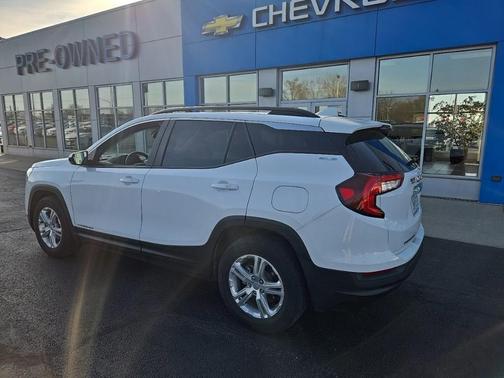 Summit White 2022 GMC Terrain SLE