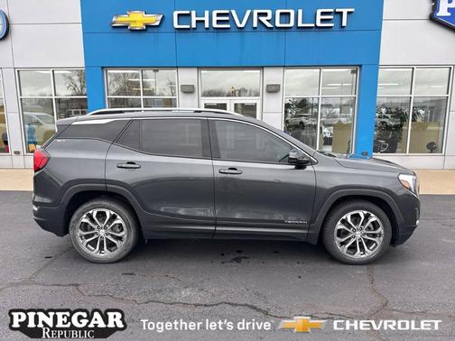 2020 GMC Terrain SLT