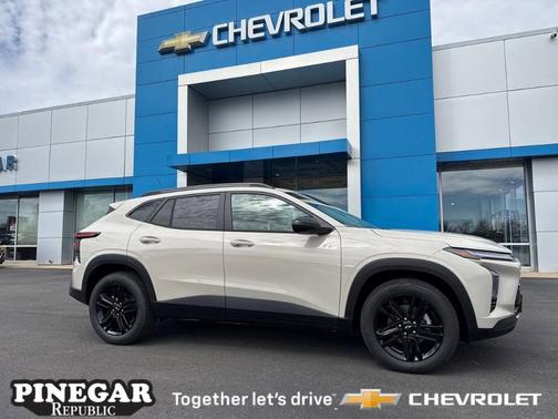 White Sand 2026 Chevrolet Trax ACTIV