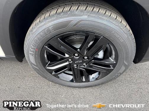 White Sand 2026 Chevrolet Trax ACTIV