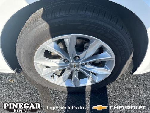 2025 Chevrolet Malibu LT