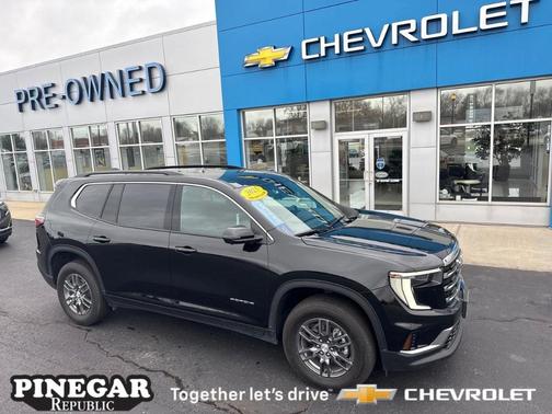 2025 GMC Acadia Elevation