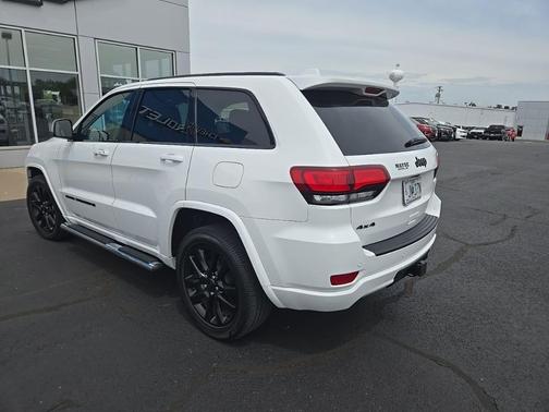 2022 Jeep Grand Cherokee WK Laredo