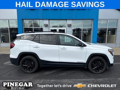 Summit White 2023 GMC Terrain SLE