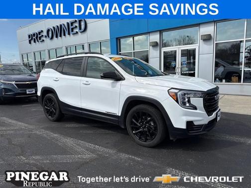 Summit White 2023 GMC Terrain SLE