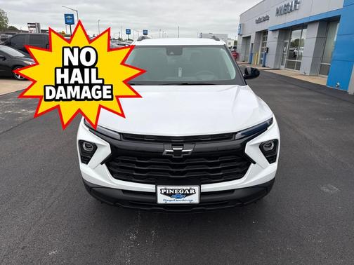Summit White 2026 Chevrolet Trailblazer LT