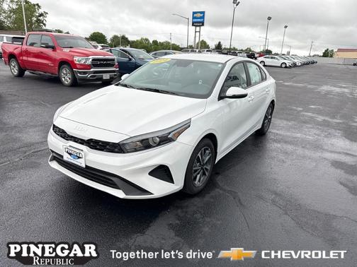2024 Kia Forte LXS
