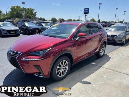 Photo 4 of 29 of 2020 Lexus NX 300 Base