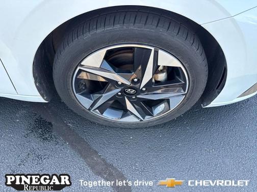 2021 Hyundai ELANTRA Limited