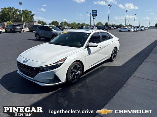 2021 Hyundai ELANTRA Limited