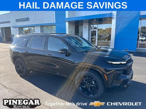 Mosaic Black Metallic 2026 Chevrolet Traverse RS