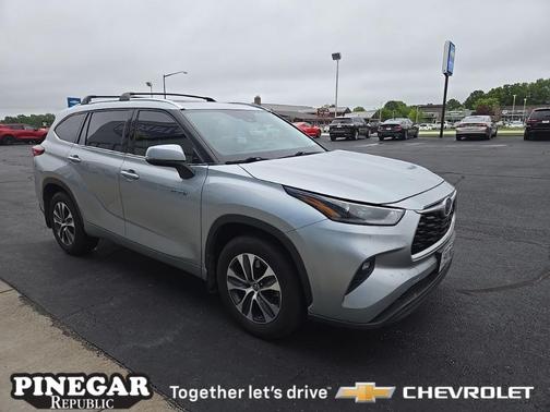 2021 Toyota Highlander Hybrid XLE