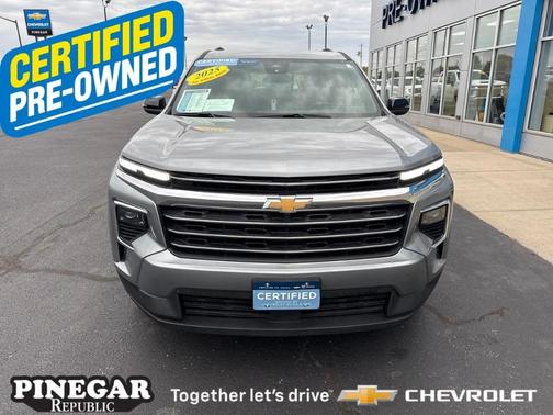 2025 Chevrolet Traverse LT