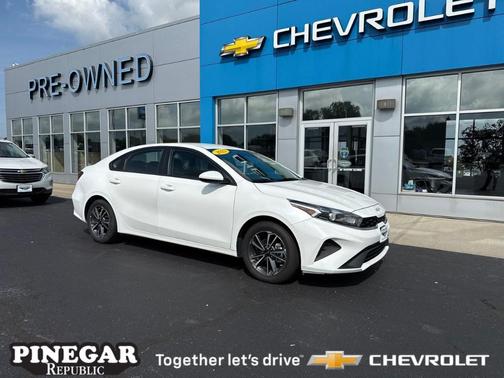 2023 Kia Forte LXS