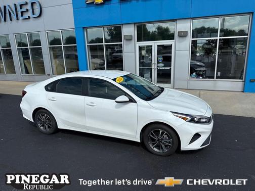 2023 Kia Forte LXS